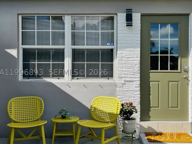 Продажа дома по адресу 201 NE 16th Ct - фото 9381788