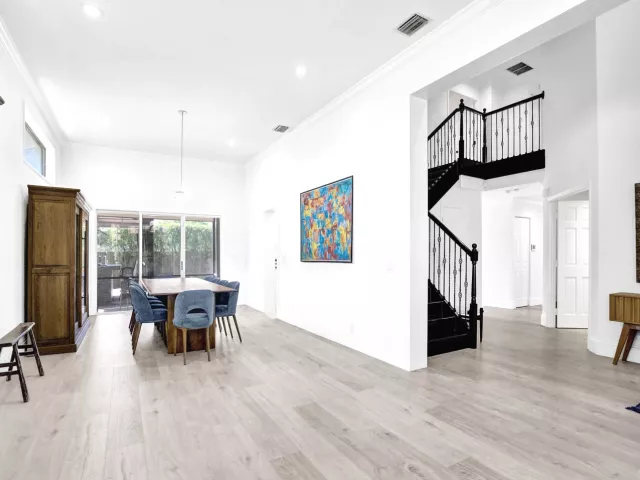 Продажа дома по адресу 10650 Paris Street - фото 8900130