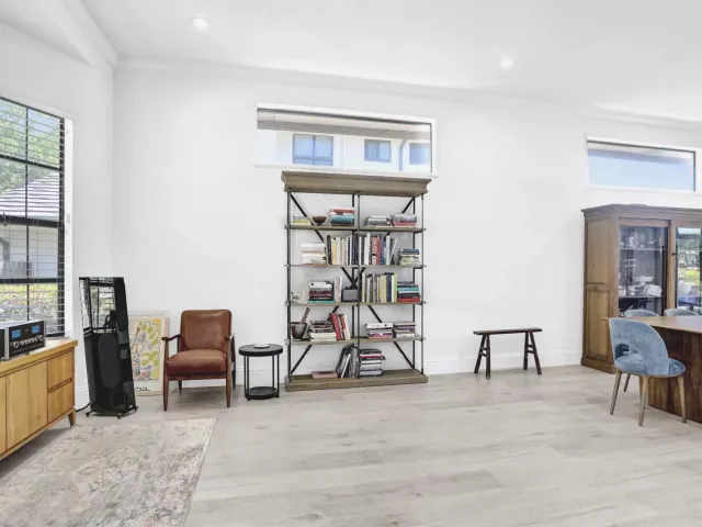 Продажа дома по адресу 10650 Paris Street - фото 8900131