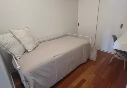 Квартира #18B