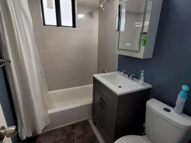 Продажа дома по адресу 1060 NE 122nd Street - фото 8861846