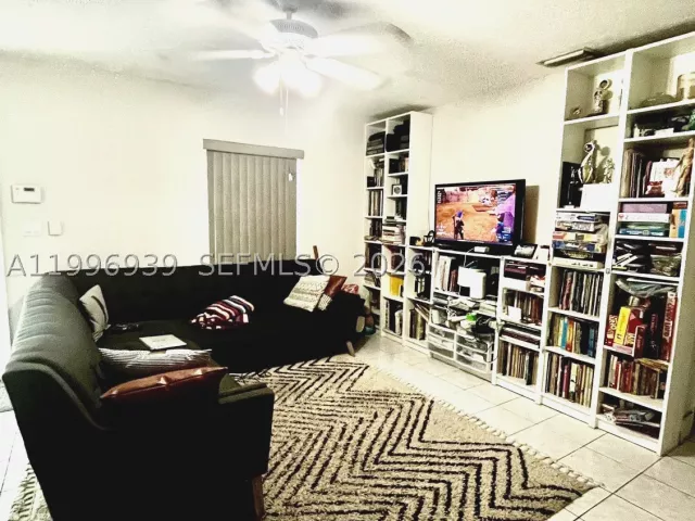 Продажа дома по адресу 2530 NW 152nd St - фото 9297487