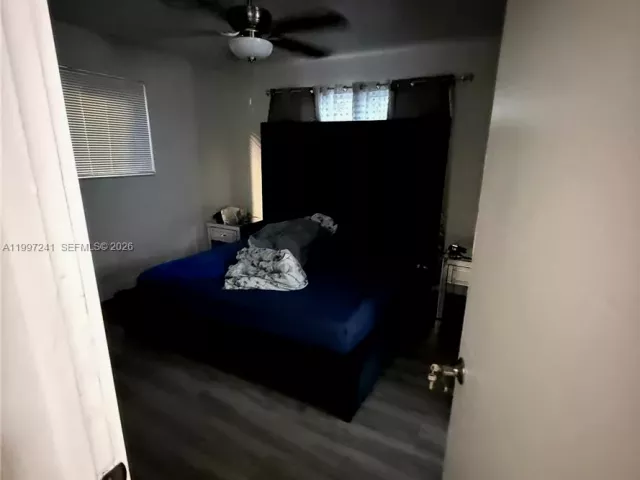 Продажа дома по адресу 502 NE 163rd St - фото 7576229