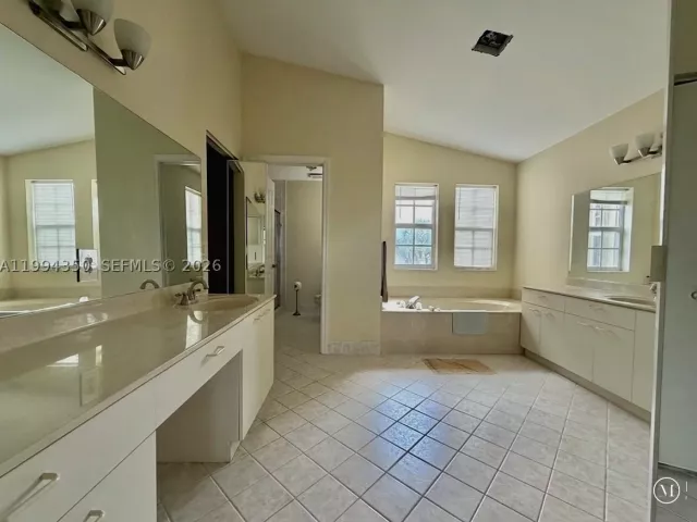 Продажа дома по адресу 15651 NW 14th Court - фото 9112467