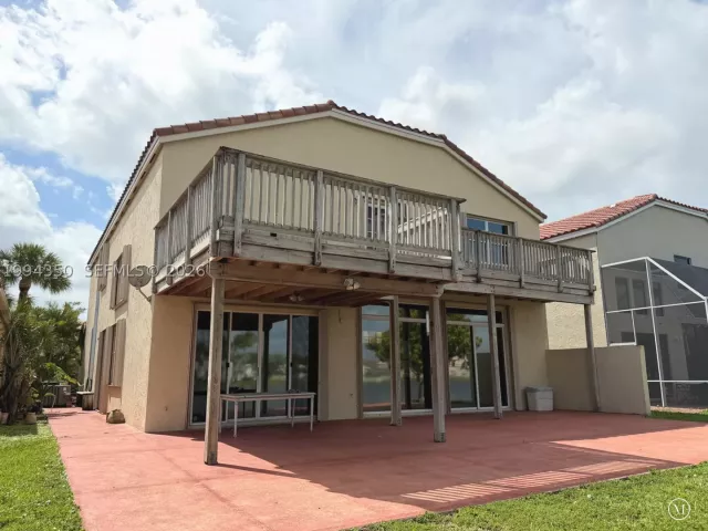 Продажа дома по адресу 15651 NW 14th Court - фото 9112469