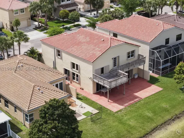 Продажа дома по адресу 15651 NW 14th Court - фото 9112472