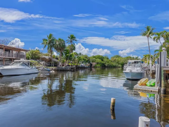 Продажа дома по адресу 516 NE 6th Ave - фото 7583677