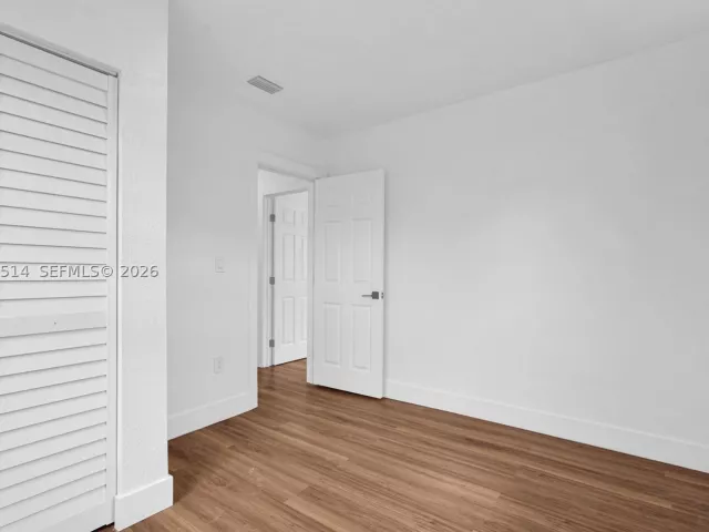 Продажа дома по адресу 2460 NW 175th St - фото 9387351