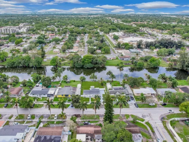 Продажа дома по адресу 2460 NW 175th St - фото 9387360