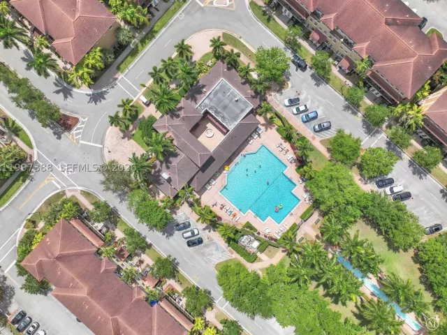 Продажа дома по адресу 1148 SW 147th Ave - фото 9113137