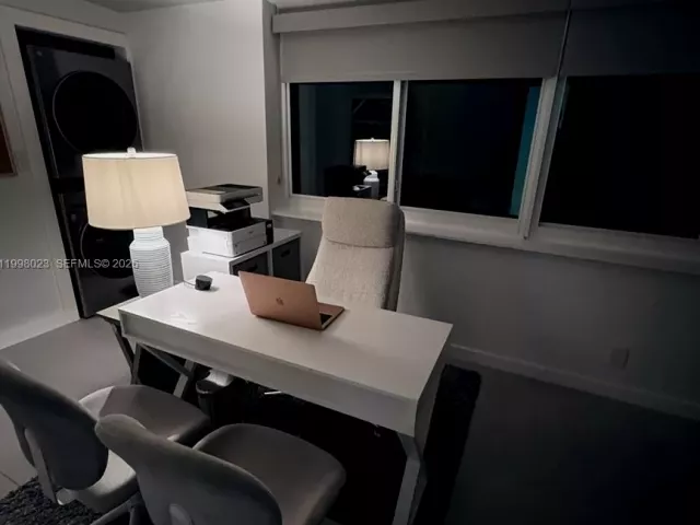 Дом в аренду по адресу 1205 NE 17th Ter - - фото 7573582