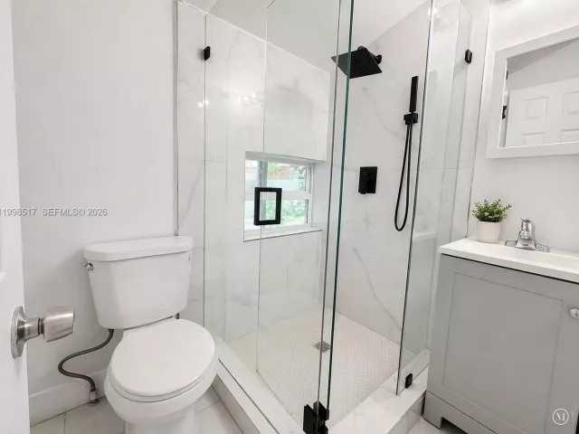 Дом в аренду по адресу 736 NW 41st St - фото 7576265