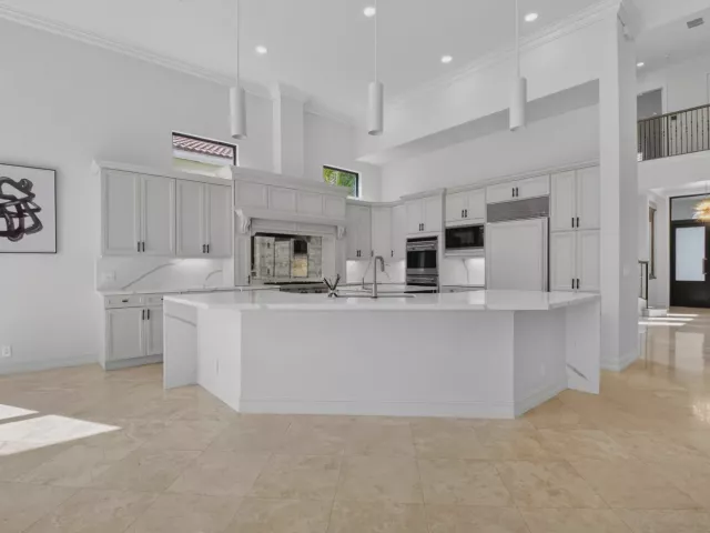 Продажа дома по адресу 17921 Villa Club Way - фото 9034668