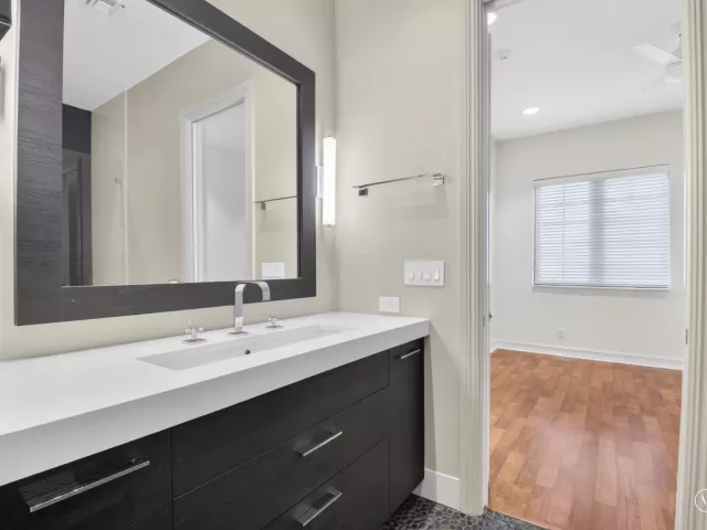Продажа дома по адресу 17921 Villa Club Way - фото 9034690