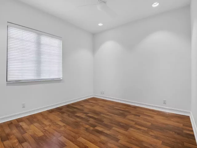 Продажа дома по адресу 17921 Villa Club Way - фото 9034691