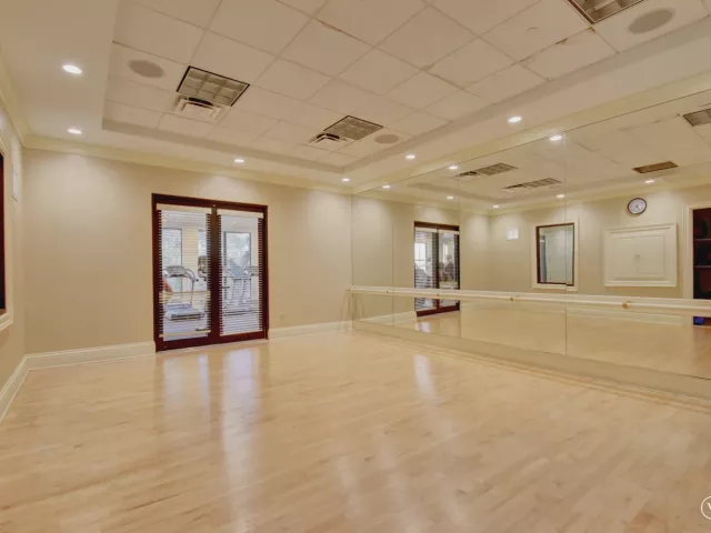 Продажа дома по адресу 17921 Villa Club Way - фото 9034702