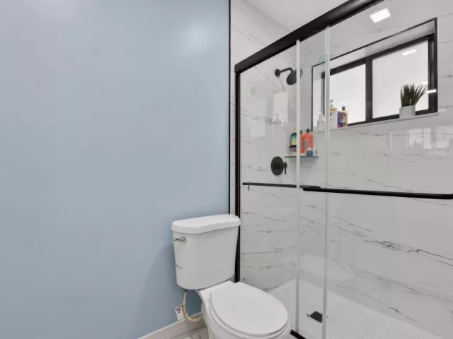 Продажа дома по адресу 5051 NE 6th Avenue - фото 9063343