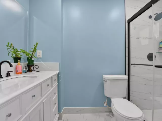 Продажа дома по адресу 5051 NE 6th Avenue - фото 9063345