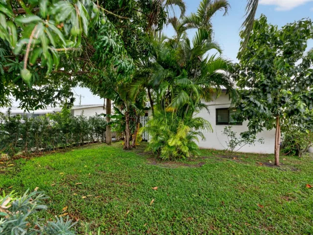 Продажа дома по адресу 5051 NE 6th Avenue - фото 9063363