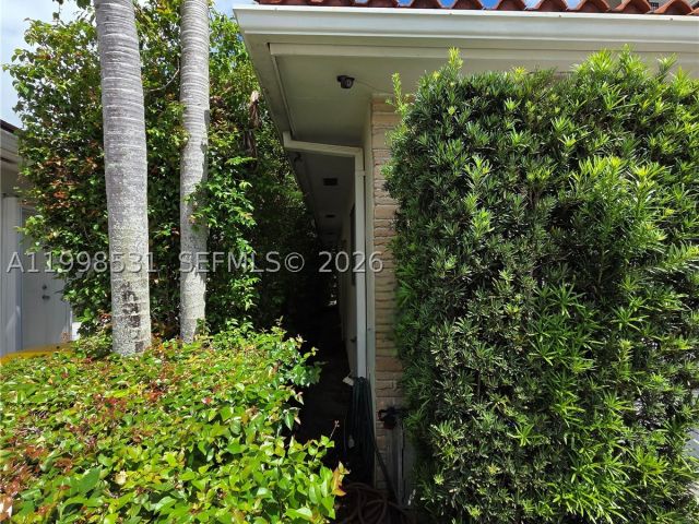Продажа дома по адресу 345 Malaga Ave - фото 8411053