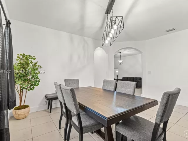 Продажа дома по адресу 149 SE 36th Pl - фото 9266133