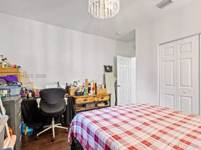 Продажа дома по адресу 149 SE 36th Pl - фото 9266140