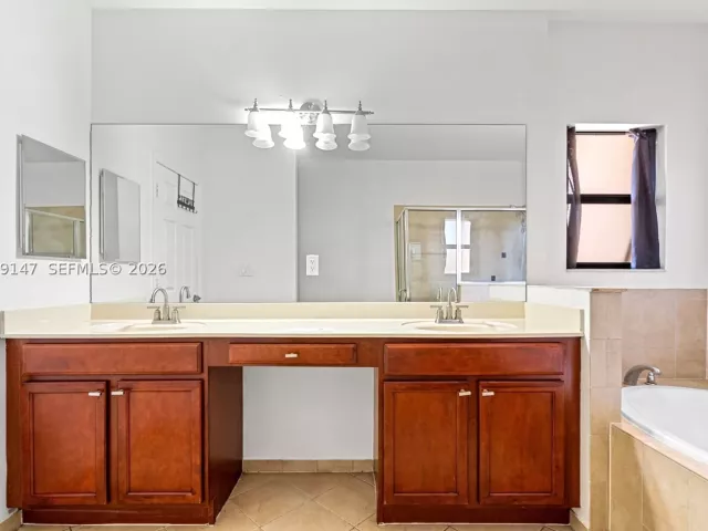 Продажа дома по адресу 149 SE 36th Pl - фото 9266144