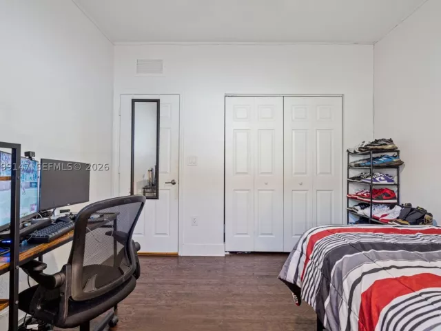 Продажа дома по адресу 149 SE 36th Pl - фото 9266147