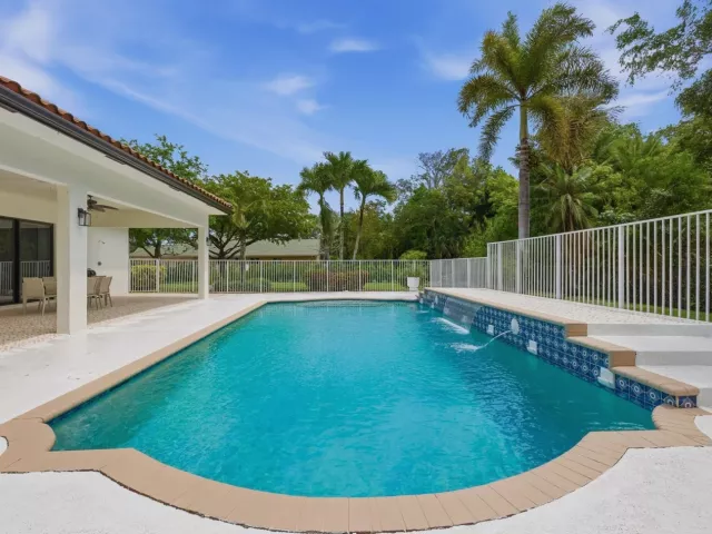 Продажа дома по адресу 8717 Estate Drive - фото 9352249