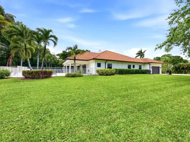 Продажа дома по адресу 8717 Estate Drive - фото 9352269