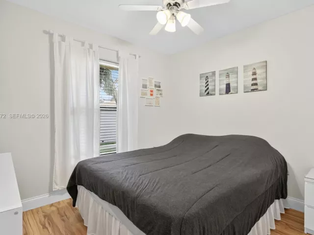 Продажа дома по адресу 701 NW 41st Ter - фото 7604946
