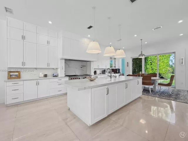 Дом в аренду по адресу 13689 Deering Bay Dr 13689 - фото 7580602