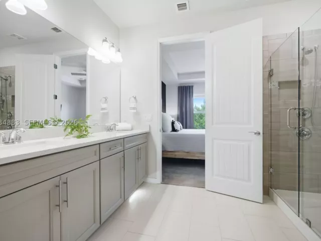 Продажа дома по адресу 1628 Myrtle Oak Ter - фото 9292267