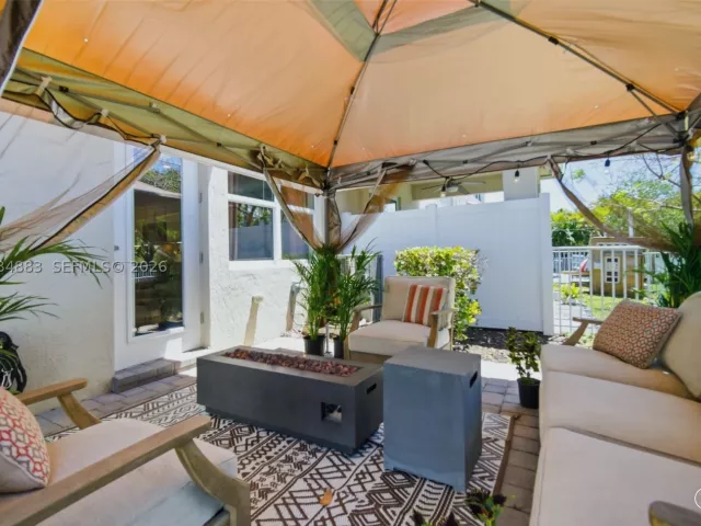 Продажа дома по адресу 1628 Myrtle Oak Ter - фото 9292285
