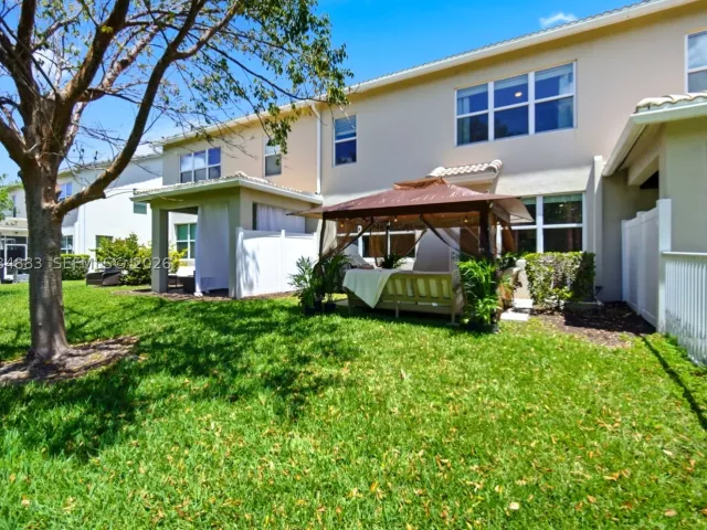 Продажа дома по адресу 1628 Myrtle Oak Ter - фото 9292291