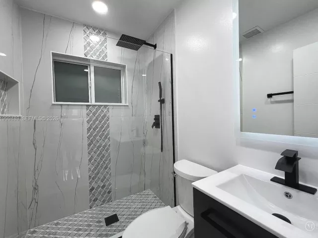 Продажа дома по адресу 4310 SW 7th St - фото 7581626