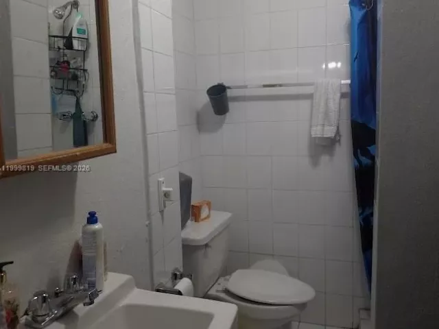 Продажа дома по адресу 9021 SW 30th Ter - фото 7582560