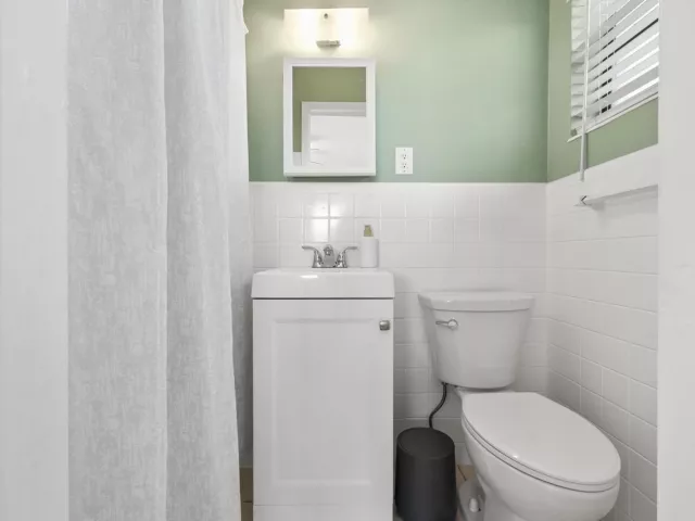 Продажа дома по адресу 501 NW 30th Court - фото 9352389