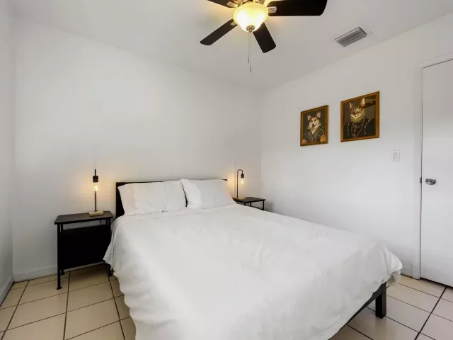 Продажа дома по адресу 501 NW 30th Court - фото 9352391