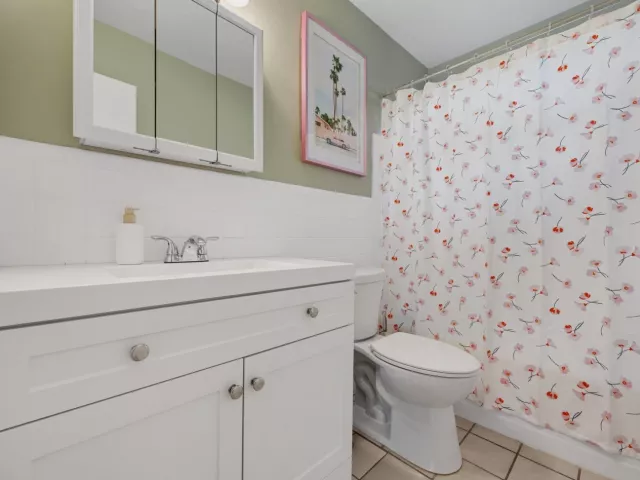 Продажа дома по адресу 501 NW 30th Court - фото 9352396