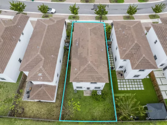 Продажа дома по адресу 2409 NW 131st Circle - фото 8930030