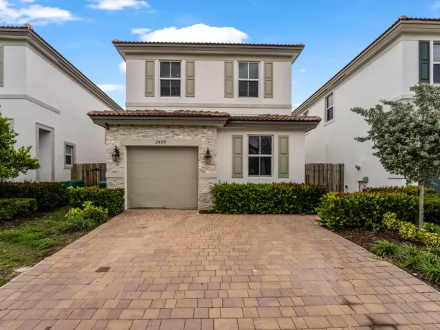 Продажа дома по адресу 2409 NW 131st Circle - фото 8930013