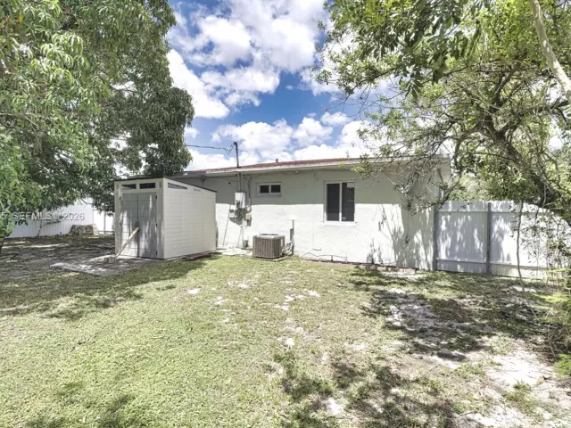 Продажа дома по адресу 1560 NW 130th St - фото 7594666