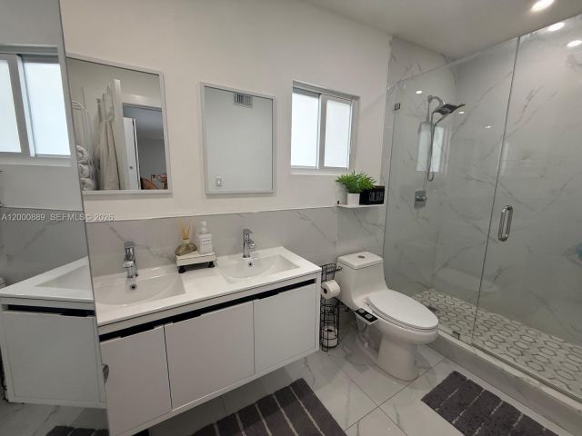 Продажа дома по адресу 6404 Meade St - фото 7586030