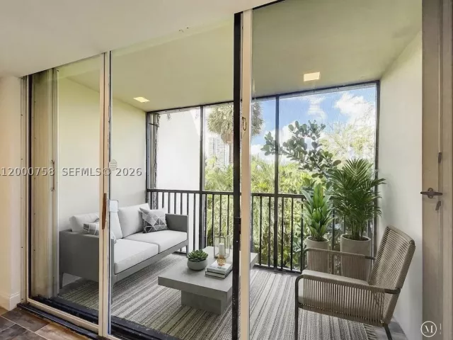 Продажа дома по адресу 20329 W Country Club Dr TH10 - фото 8901290