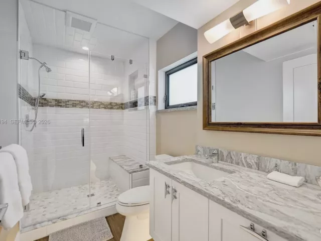 Продажа дома по адресу 2832 NE 26th St - фото 7586635