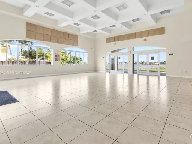 Продажа дома по адресу 13430 SW 136th Ter - фото 7586284