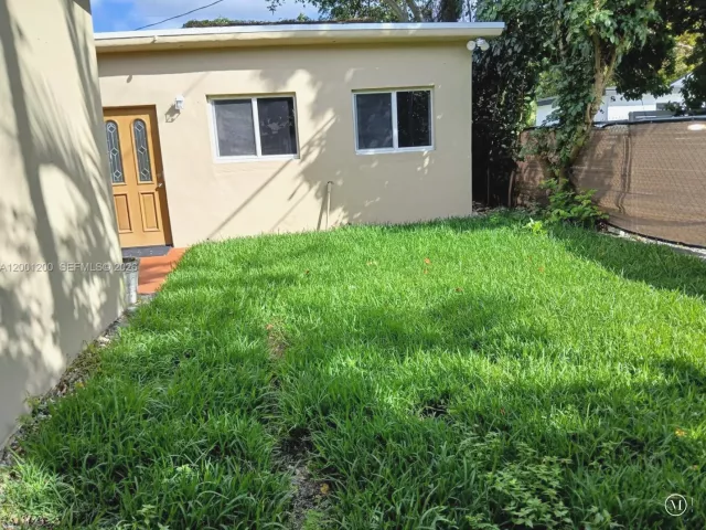 Продажа дома по адресу 510 NW 47th Street - фото 7586836