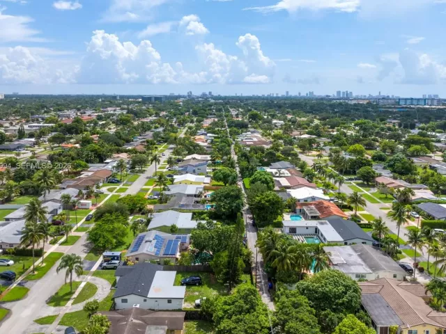 Продажа дома по адресу 120 S 56th Ave - фото 7594646