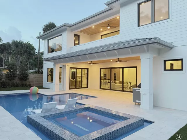 Продажа дома по адресу 451 NW 7th Avenue - фото 8916660